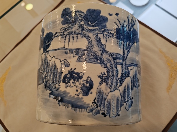 古玩陶瓷青花人物故事紋筆筒拍賣，當前價格18000元