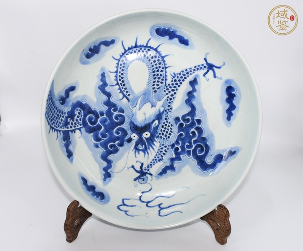 古玩過墻龍紋青花盤真品鑒賞圖