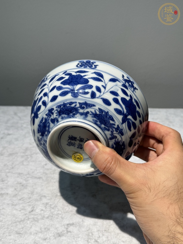 古玩陶瓷花卉雙龍紋碗真品鑒賞圖