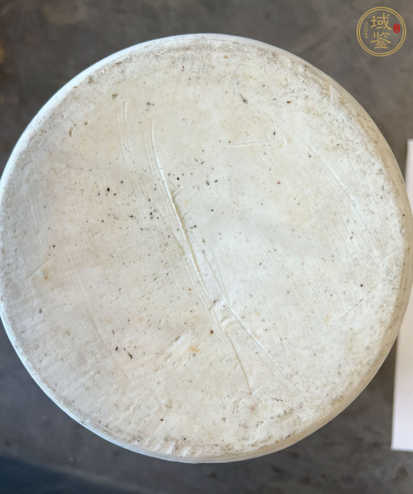 古玩陶瓷青花花卉紋罐真品鑒賞圖
