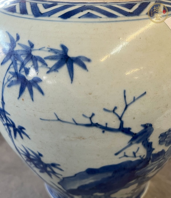 古玩陶瓷青花花卉紋罐真品鑒賞圖