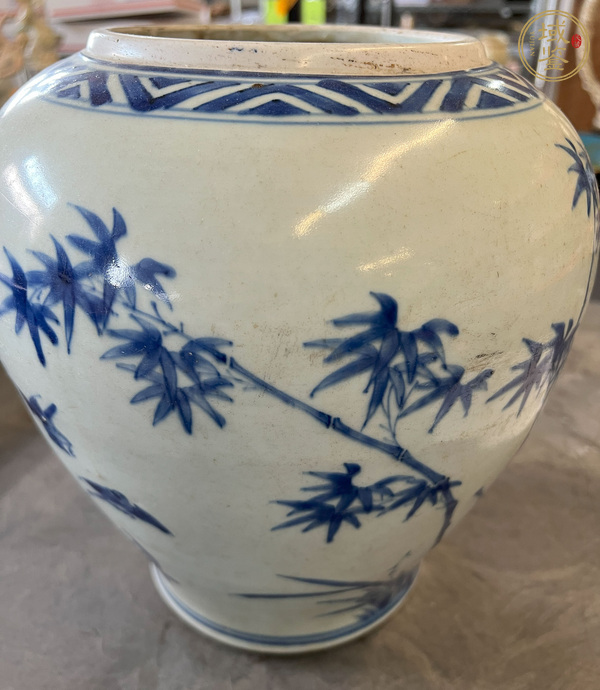 古玩陶瓷青花花卉紋罐真品鑒賞圖