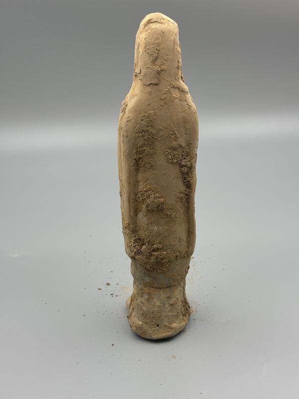 古玩陶瓷唐代披風俑拍賣,當前價格0元