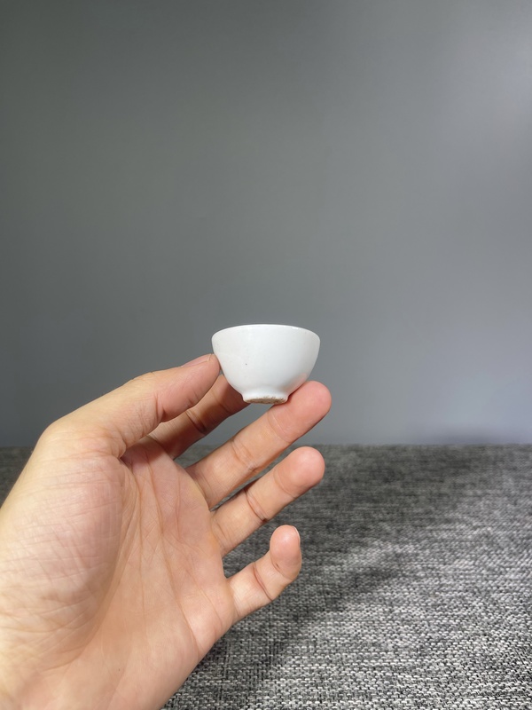 古玩轉賣清晚期.白釉杯拍賣,當前價格699元
