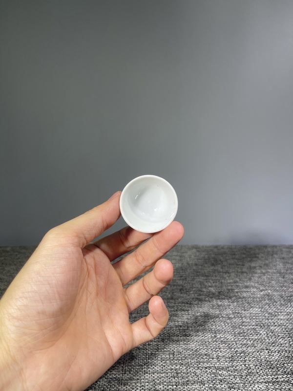 古玩陶瓷清晚期.白釉杯拍賣(mài)，當(dāng)前價(jià)格0元