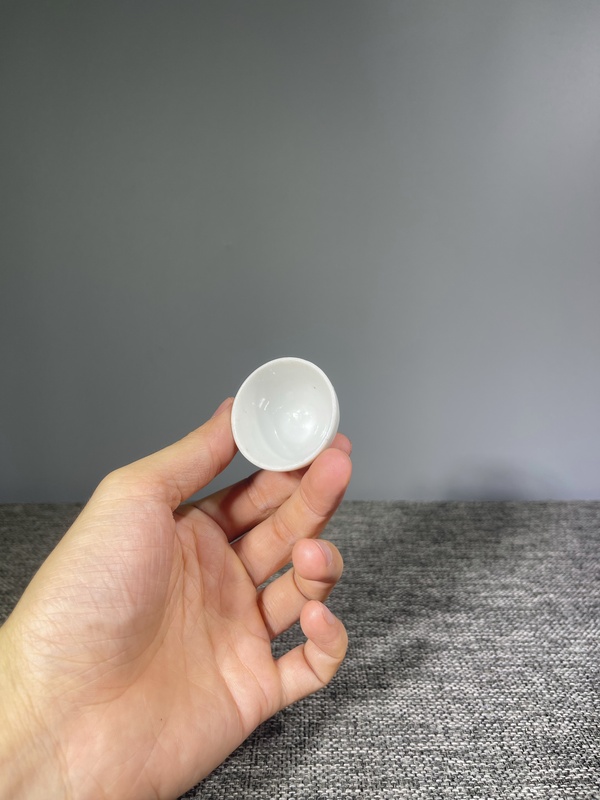 古玩陶瓷清晚期.白釉杯拍賣(mài)，當(dāng)前價(jià)格0元