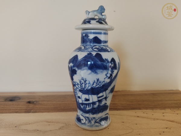 古玩山水紋青花雞腿蓋瓶真品鑒賞圖