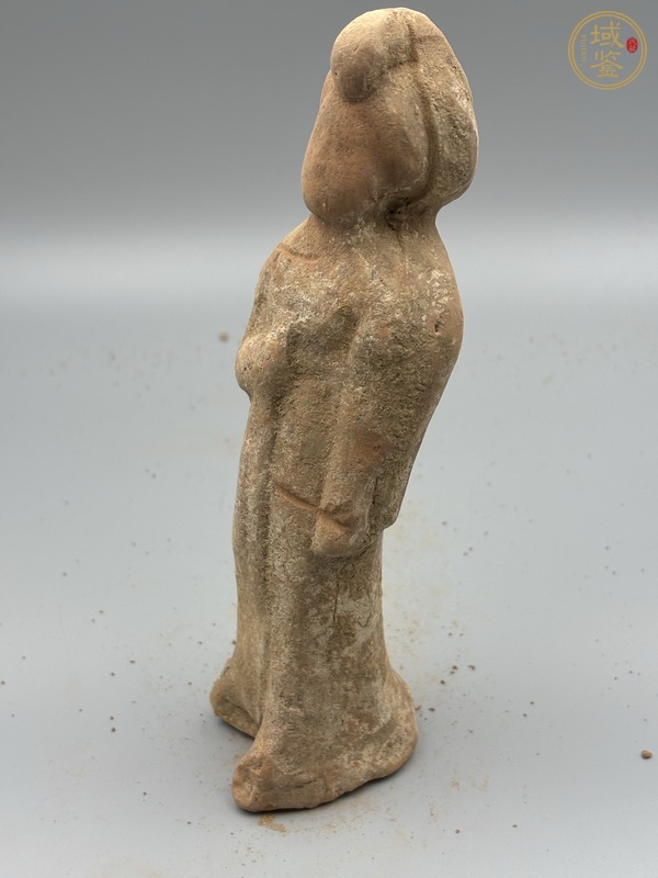 古玩陶瓷唐·高發髻婦女俑真品鑒賞圖