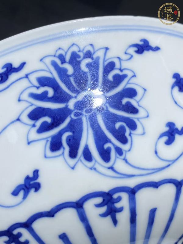 古玩陶瓷花卉紋青花碗真品鑒賞圖