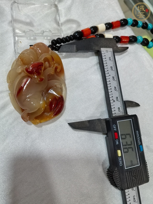 古玩玉器金絲玉雕“靈猴獻壽”把件真品鑒賞圖