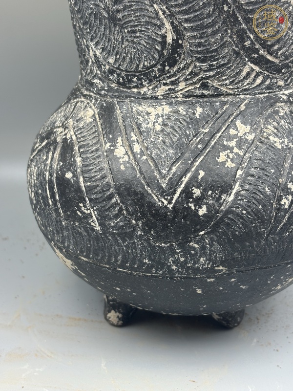 古玩陶瓷龍山文化四足尊真品鑒賞圖