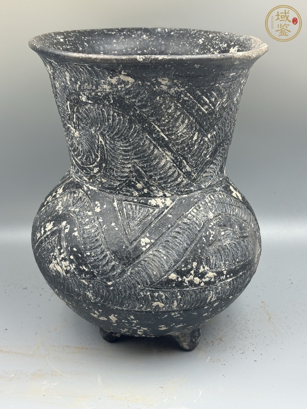 古玩陶瓷龍山文化四足尊真品鑒賞圖