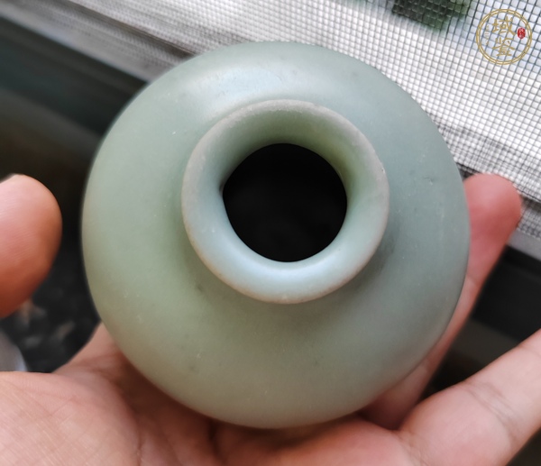 古玩陶瓷龍泉青瓷水盂真品鑒賞圖