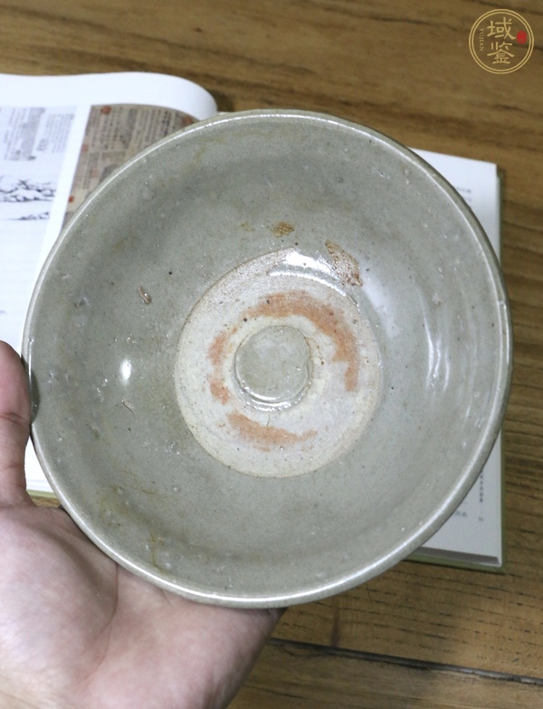 古玩陶瓷龍泉青瓷撇口碗真品鑒賞圖