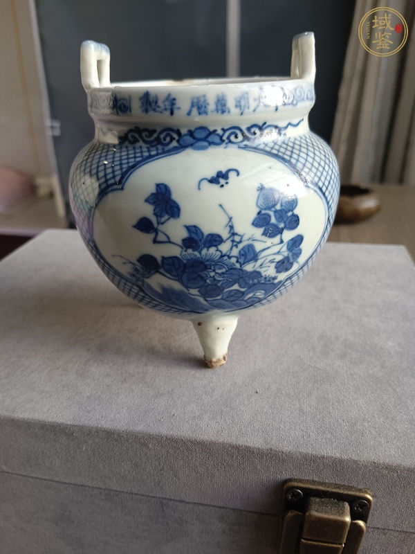 古玩陶瓷日本明治青花花卉紋香爐真品鑒賞圖