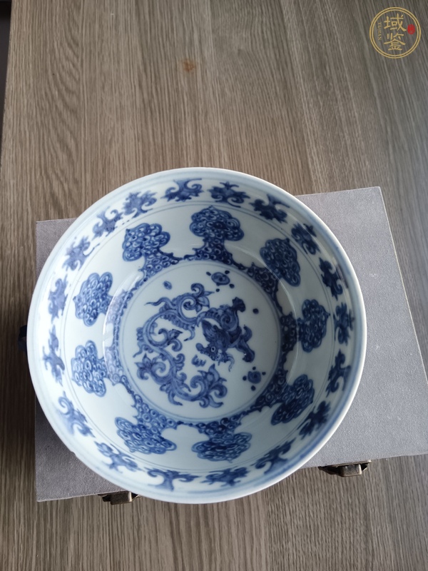 古玩陶瓷青花夔龍紋碗真品鑒賞圖