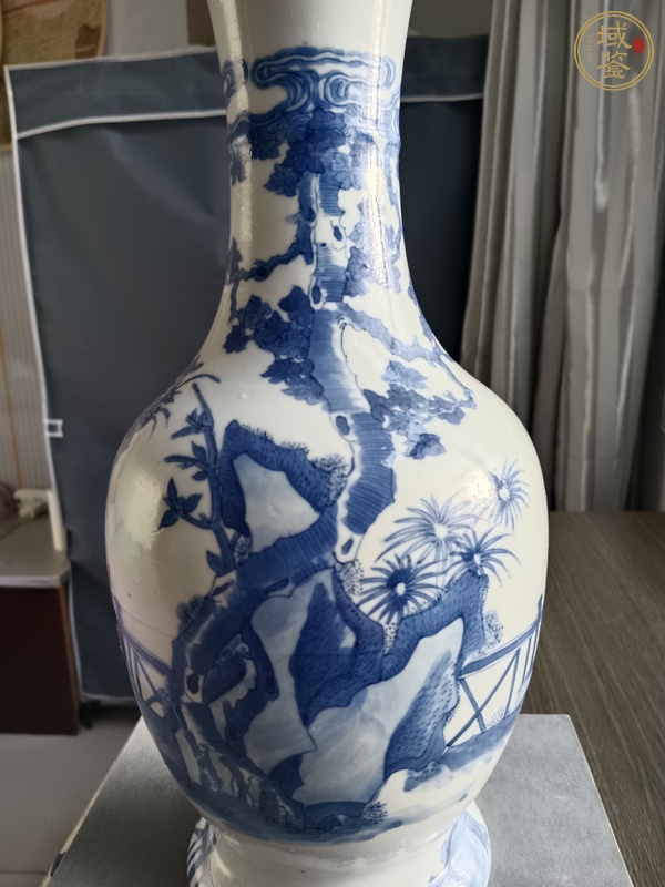 古玩陶瓷青花仕女人物撇口瓶真品鑒賞圖