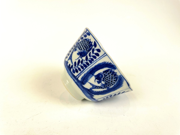 古玩陶瓷清光緒·青花魚澡紋茶圓拍賣，當(dāng)前價格396元
