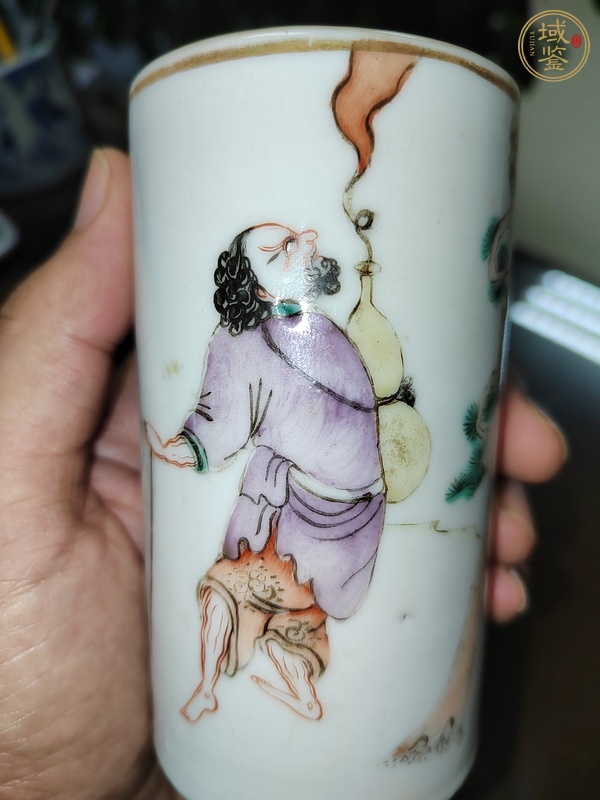 古玩陶瓷八仙圖粉彩鐵拐李筆筒真品鑒賞圖