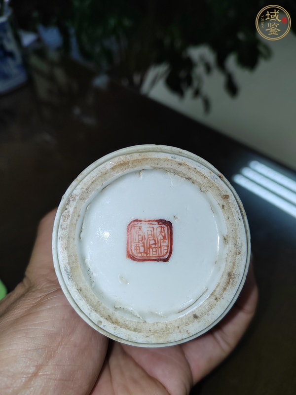古玩陶瓷八仙圖粉彩鐵拐李筆筒真品鑒賞圖