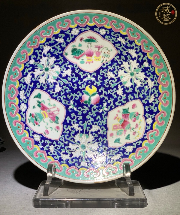 古玩陶瓷藍(lán)地粉彩開光博古圖盤真品鑒賞圖