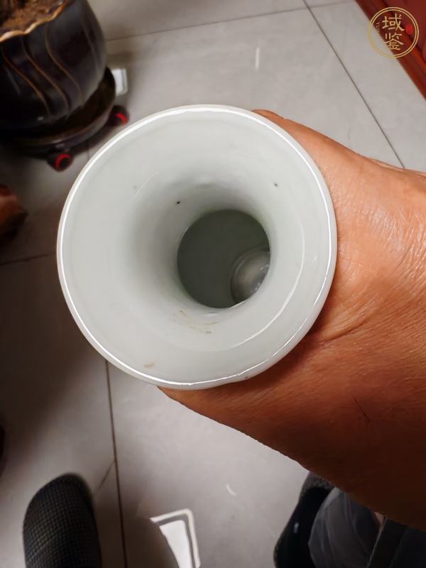 古玩陶瓷粉彩人物故事紋撇口瓶真品鑒賞圖