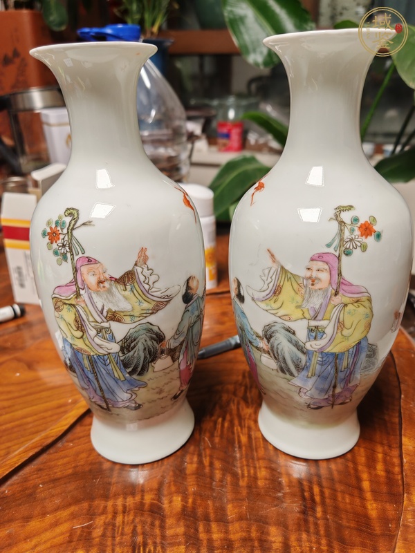 古玩陶瓷粉彩人物故事紋撇口瓶真品鑒賞圖