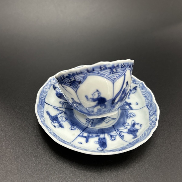 古玩陶瓷清康熙青花三娘教子圖杯碟拍賣，當前價格3200元