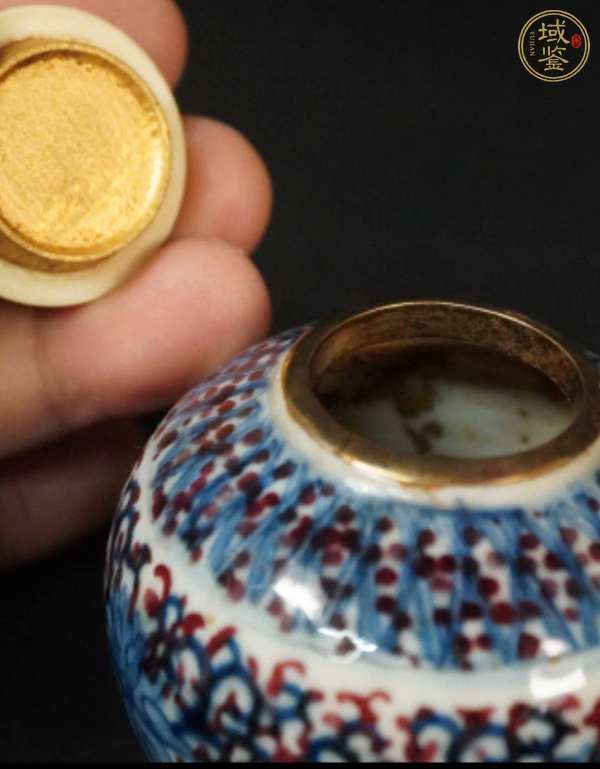 古玩陶瓷青花釉里紅罐真品鑒賞圖