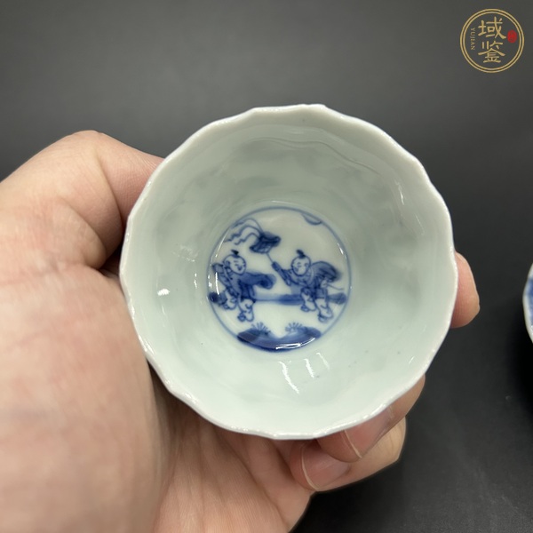 古玩陶瓷青花人物紋杯碟真品鑒賞圖