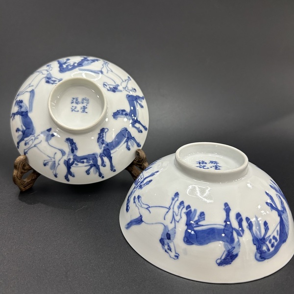 古玩陶瓷清晚青花八駿圖紋蓋碗拍賣，當前價格5000元