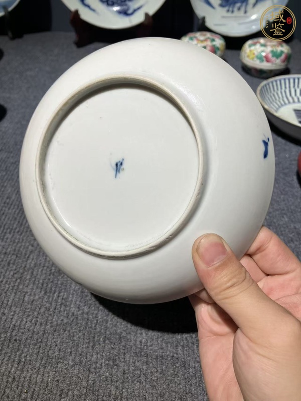 古玩陶瓷樵漁耕讀山水紋青花盤真品鑒賞圖