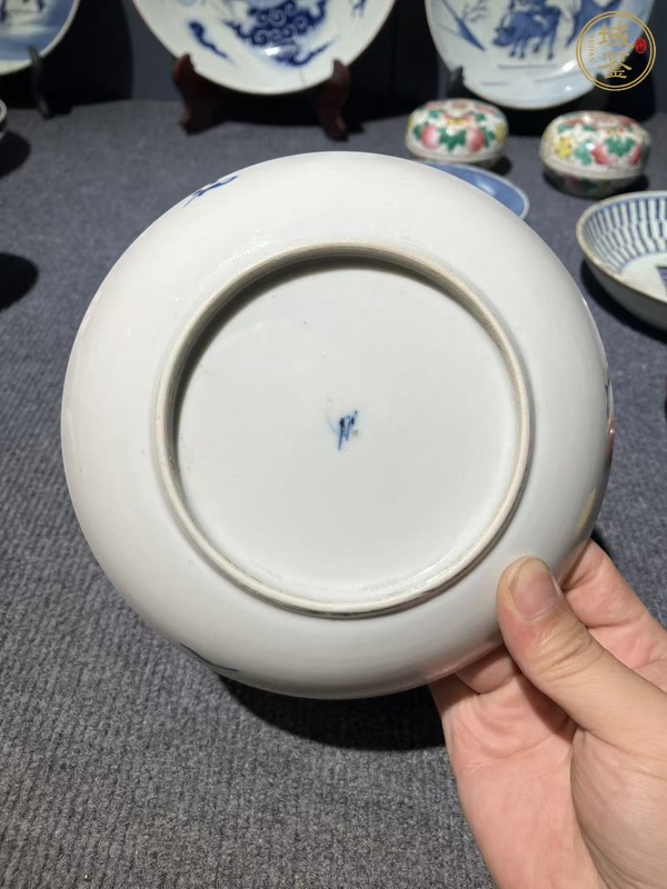 古玩陶瓷樵漁耕讀山水紋青花盤真品鑒賞圖
