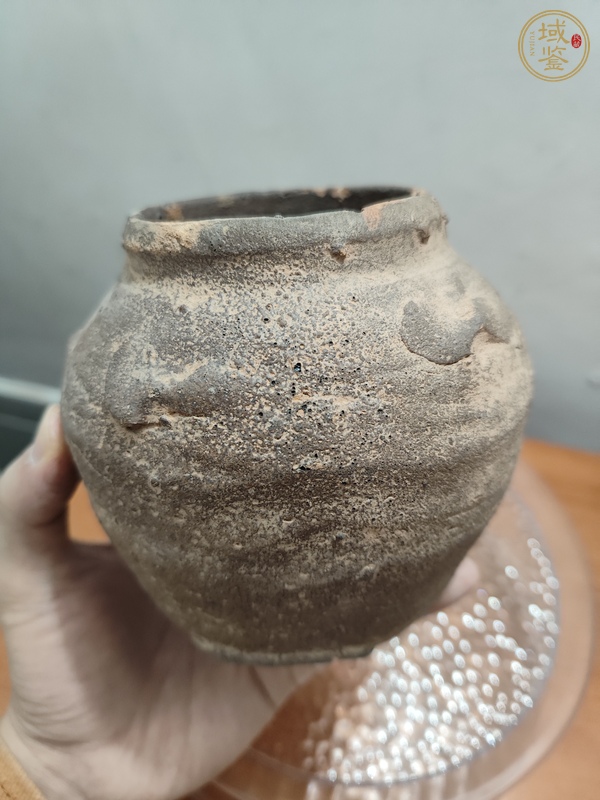 古玩陶瓷褐釉四系罐真品鑒賞圖