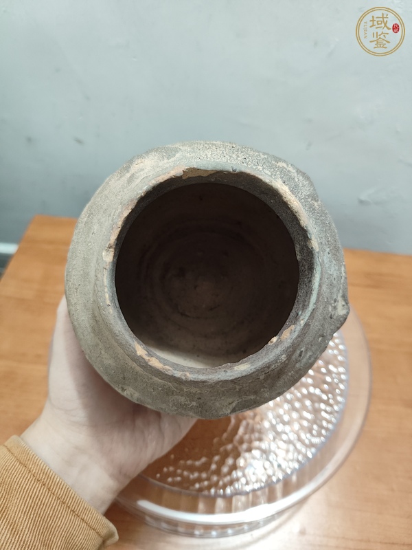 古玩陶瓷褐釉四系罐真品鑒賞圖