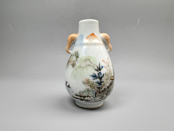 古玩嚴(yán)選民國(guó)解放初·淺絳彩山水風(fēng)景泛舟圖象耳尊拍賣，當(dāng)前價(jià)格1940元
