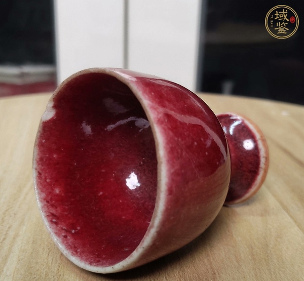 古玩陶瓷郎紅釉高足杯真品鑒賞圖