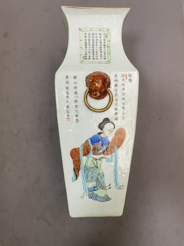 古玩轉(zhuǎn)賣粉彩無(wú)雙譜人物四方瓶拍賣，當(dāng)前價(jià)格188元