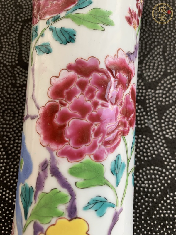 古玩陶瓷花蝶紋粉彩束腰花觚真品鑒賞圖