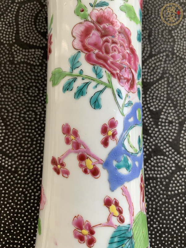古玩陶瓷花蝶紋粉彩束腰花觚真品鑒賞圖