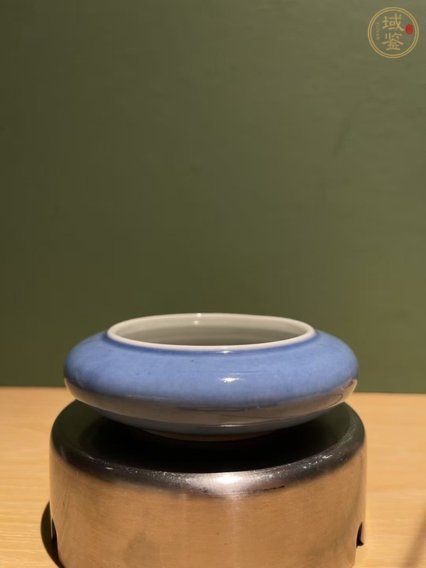古玩陶瓷晚清天藍釉鏜鑼洗真品鑒賞圖
