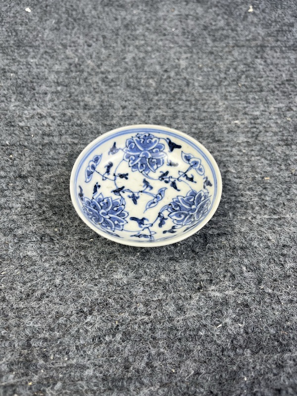 古玩轉(zhuǎn)賣青花西番蓮煙碟拍賣，當(dāng)前價(jià)格188元