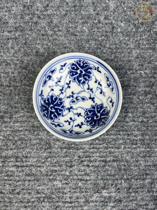 古玩青花西番蓮煙碟真品鑒賞圖