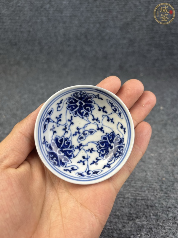 古玩陶瓷青花西番蓮煙碟真品鑒賞圖