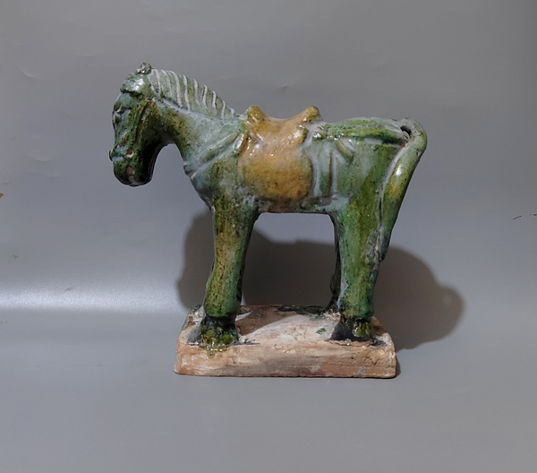 古玩轉(zhuǎn)賣明代三彩馬俑拍賣，當(dāng)前價(jià)格7788元