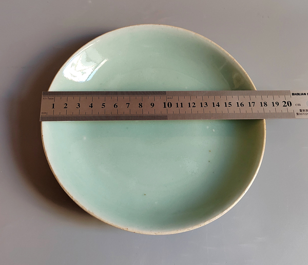 古玩陶瓷清代中期豆青盤拍賣，當前價格152元