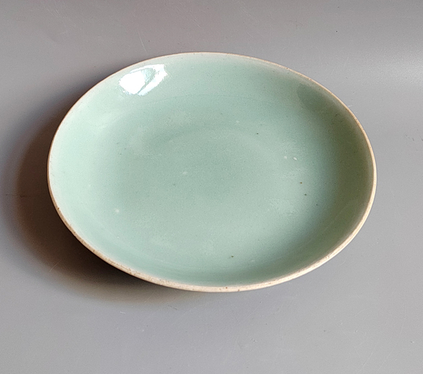 古玩陶瓷清代中期豆青盤拍賣，當前價格152元