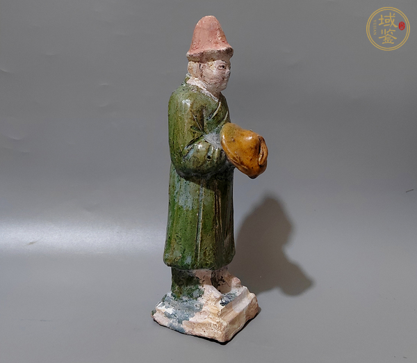 古玩陶瓷明三彩人物俑真品鑒賞圖