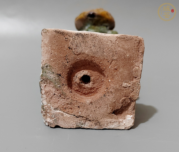古玩陶瓷明三彩人物俑真品鑒賞圖