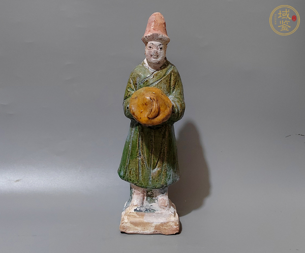 古玩陶瓷明三彩人物俑真品鑒賞圖